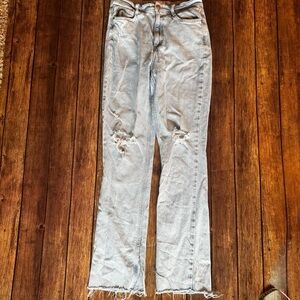 ZARA Distressed Straight-Leg Jeans • Raw Hem • Light Wash • Size 6